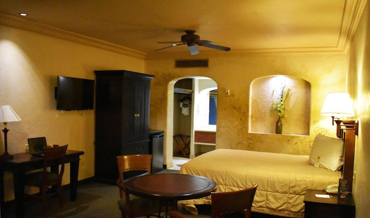 Hotel Siesta Real 墨西卡利 外观 照片